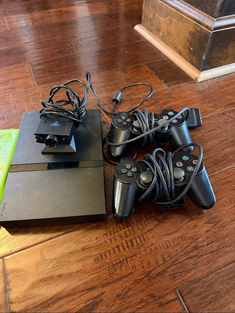 Sony PlayStation 2 Slim Console Bundle in Black with Controllers